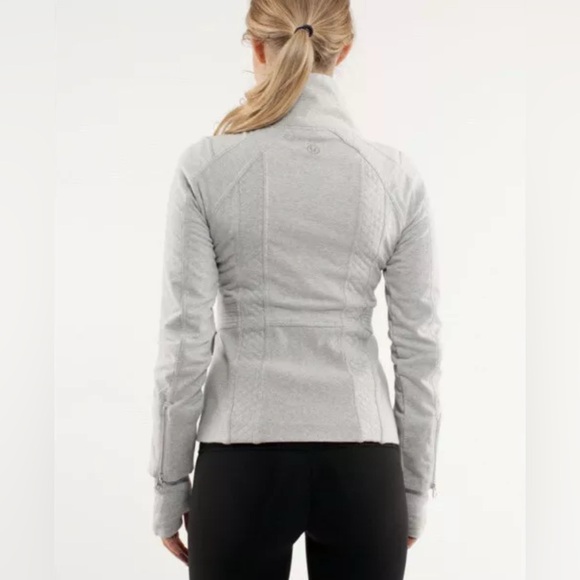 Lululemon It’s Happening Jacket - sz 4 - heathered silver spoon - Picture 2 of 11